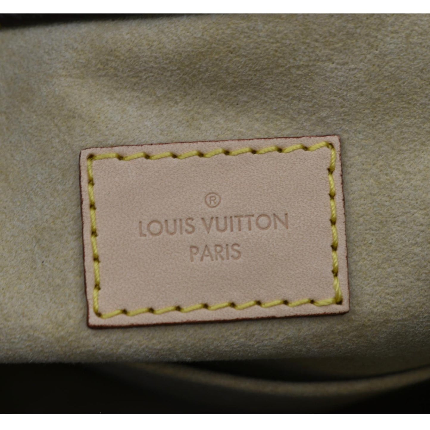 LOUIS VUITTON Artsy MM NM Monogram Canvas Hobo Bag Brown