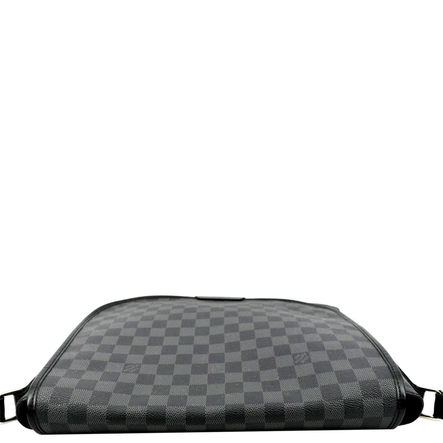 LOUIS VUITTON District MM Damier Graphite Messenger Bag Black