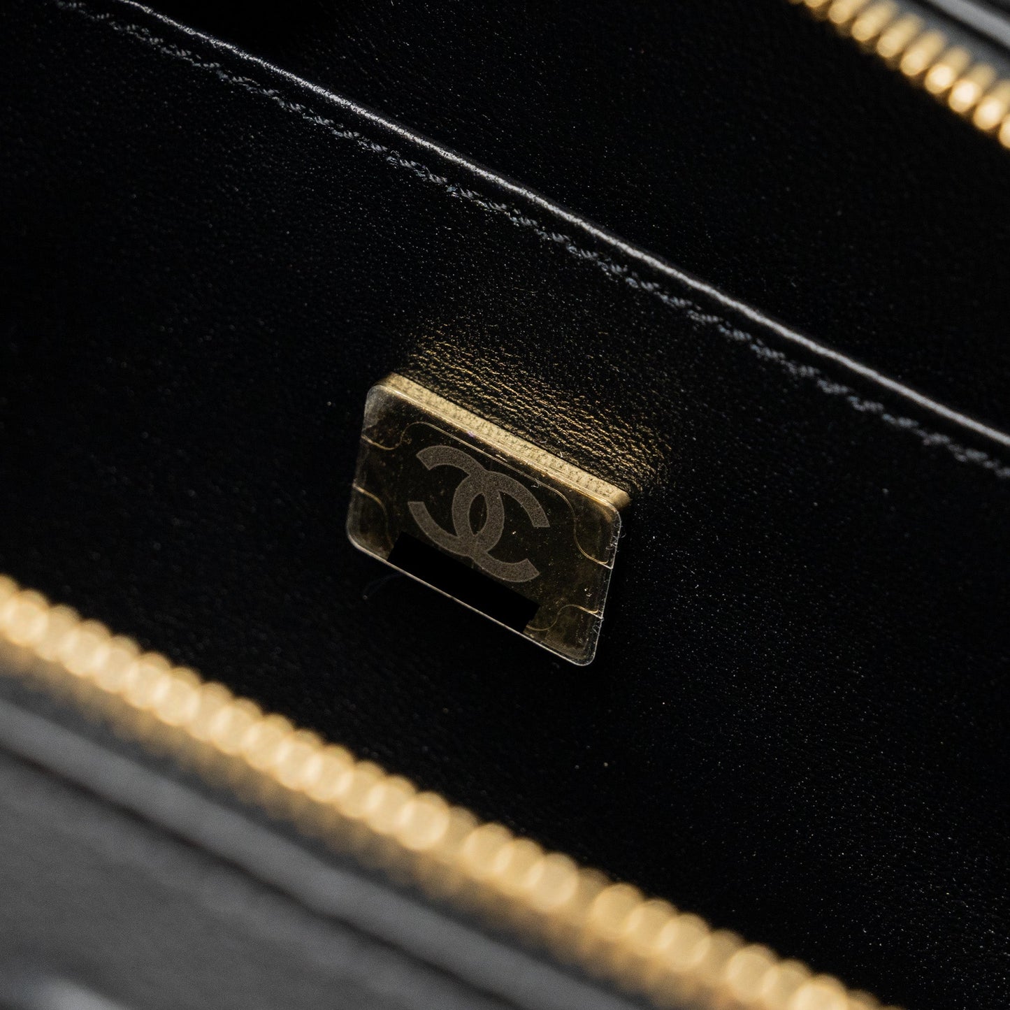 Chanel 22B Small Vanity Case Calfskin Black (Microchip)