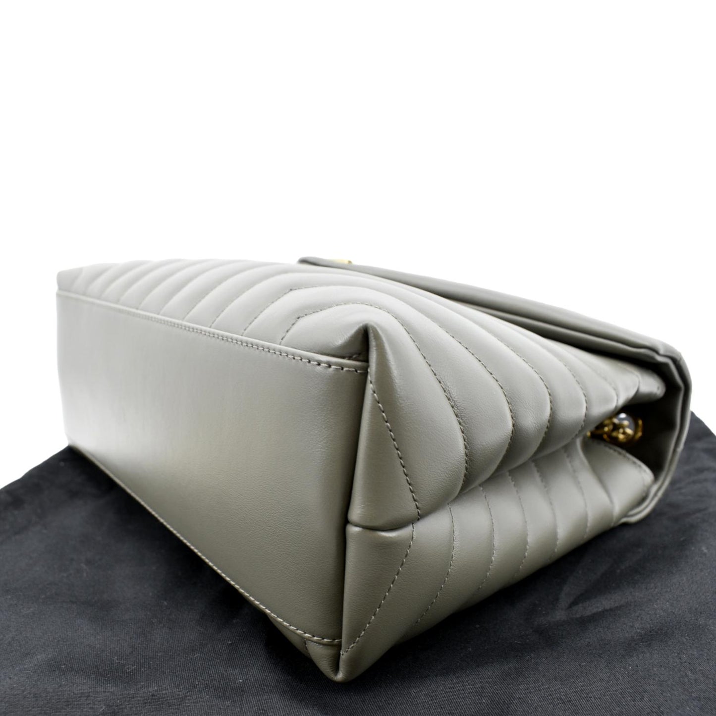 YVES SAINT LAURENT Medium Loulou Matelasse Leather Chain Shoulder Bag Neutral Grey