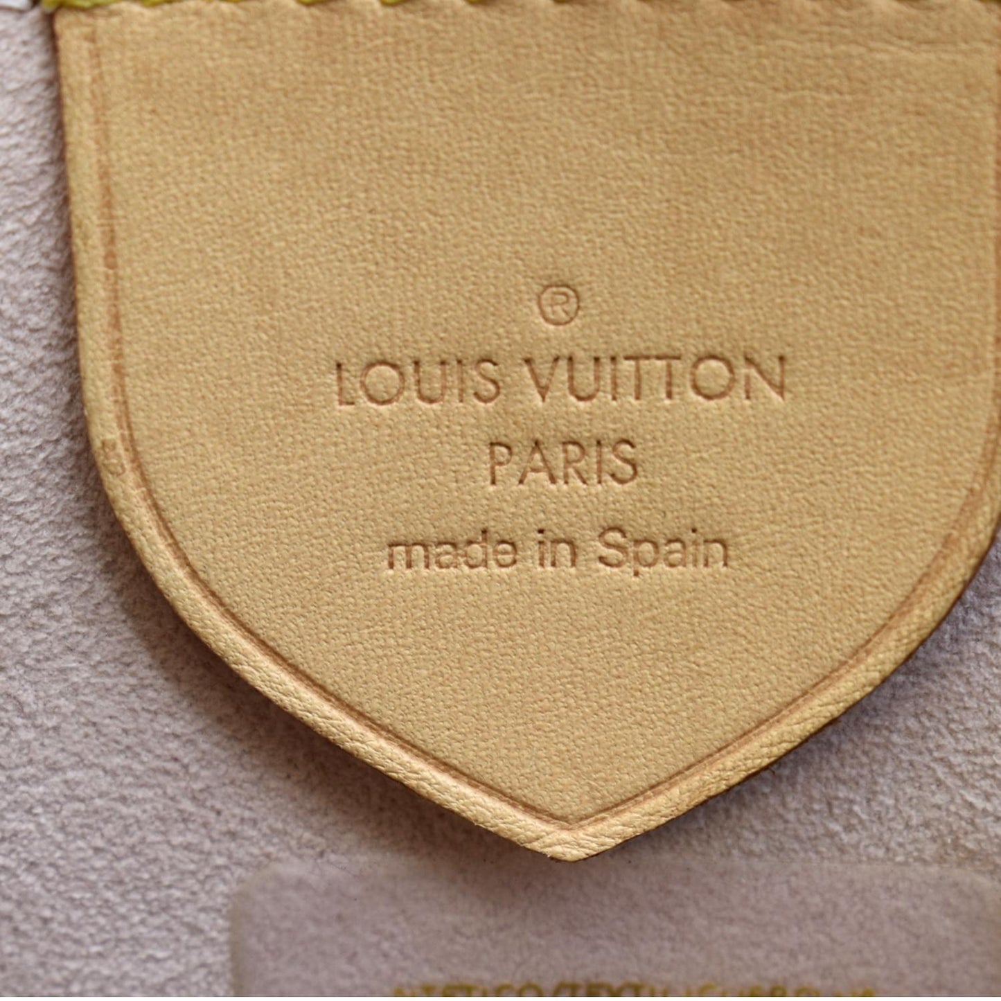 LOUIS VUITTON Girolata Damier Azur Shoulder Bag White