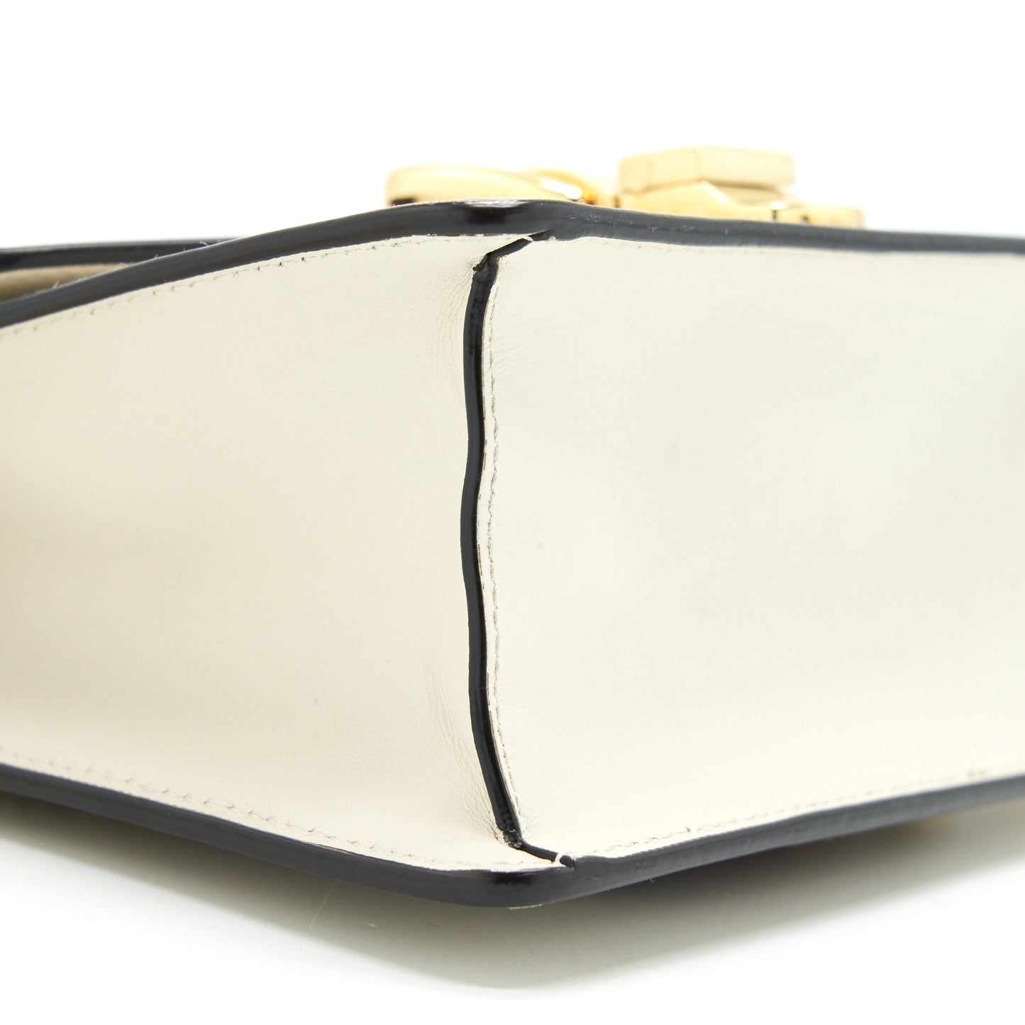 GUCCI SYLVIE MINI LEATHER CHAIN BAG IN WHITE