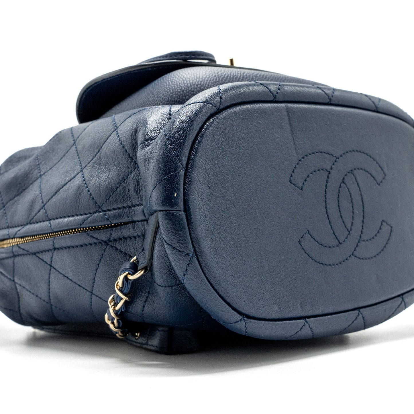 Chanel Drawstring Backpack Lambskin / Grained Calfskin Dark Blue L
