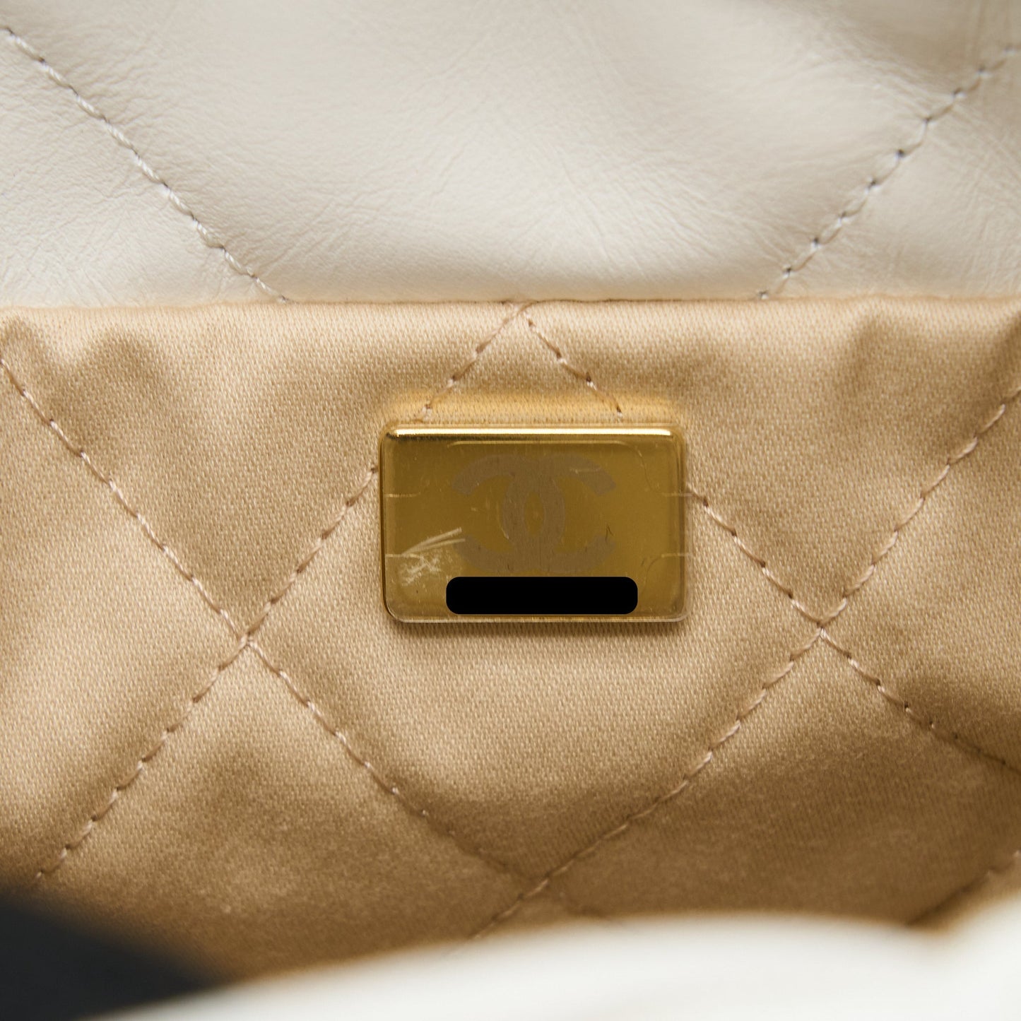 Chanel 23S Mini 22 Bag Shiny Calfskin White (Microchip)
