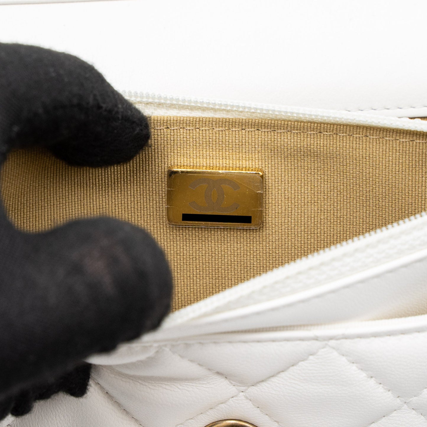Chanel Pearl Crush Wallet on Chain Lambskin White (Microchip)