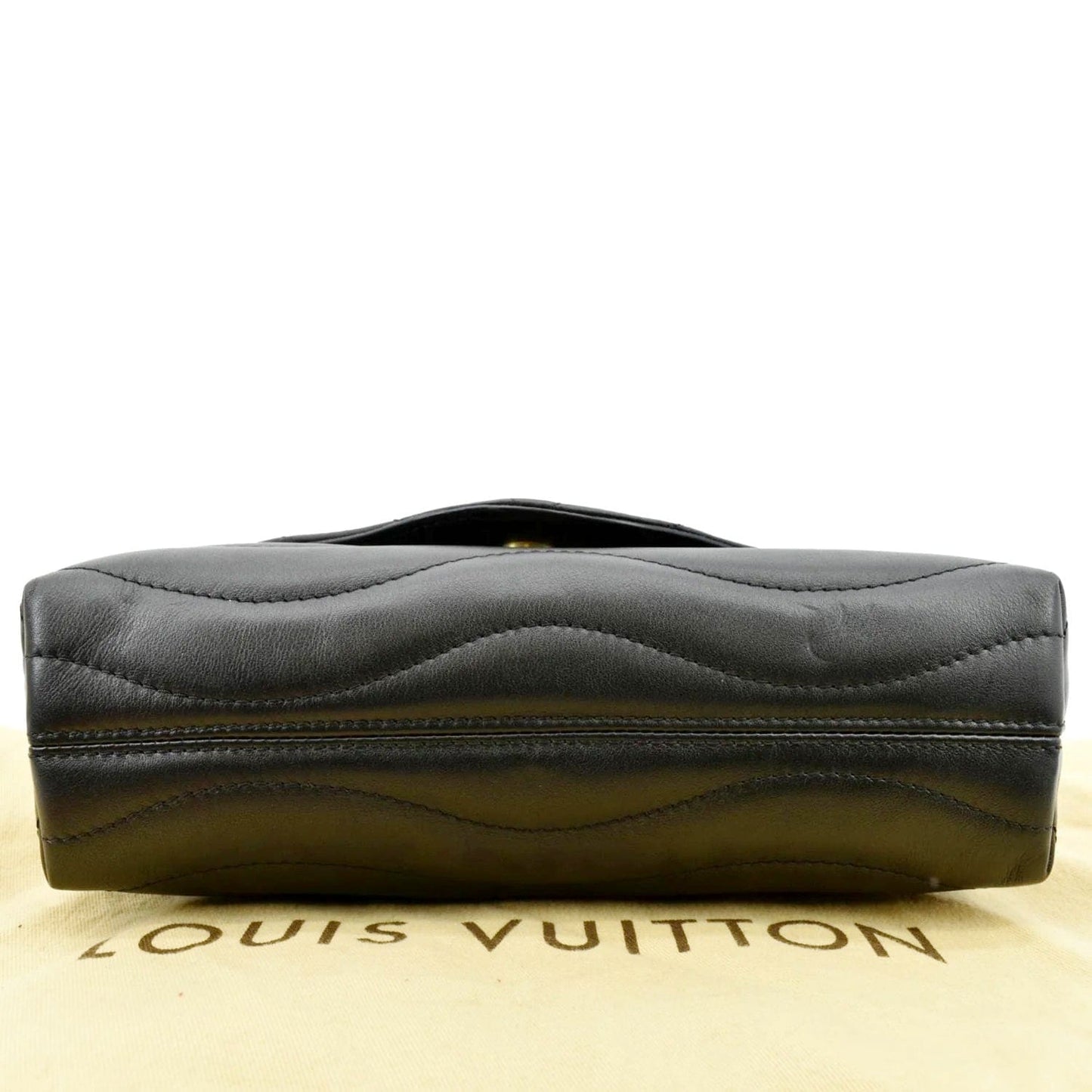 LOUIS VUITTON New Wave Chain Leather Crossbody Bag Black