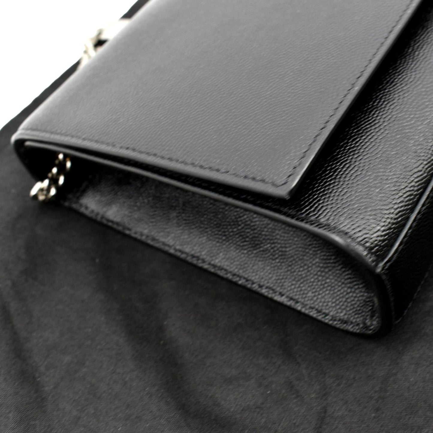 YVES SAINT LAURENT Kate Medium Grain De Poudre Leather Crossbody Bag Black