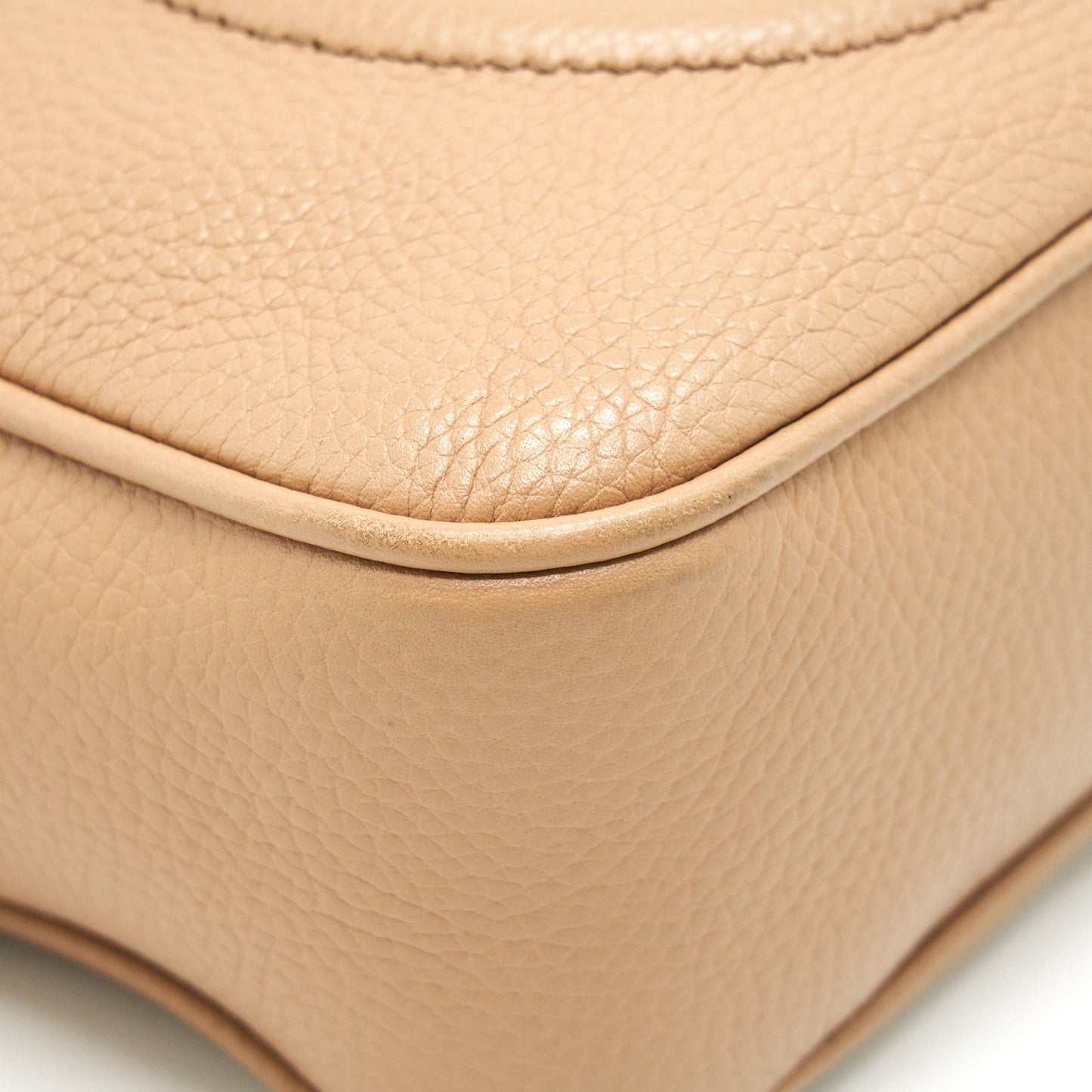 GUCCI DISCO CAMERA BAG IN BEIGE