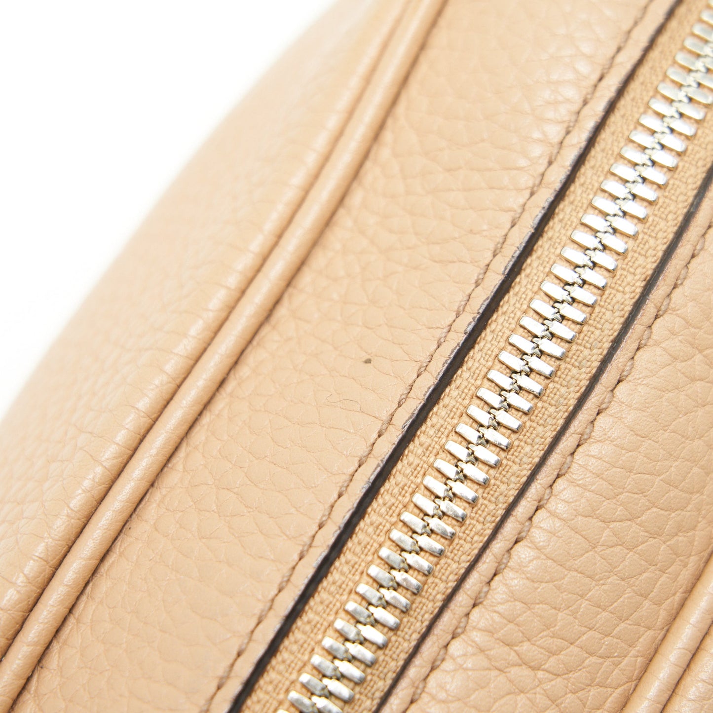GUCCI DISCO CAMERA BAG IN BEIGE