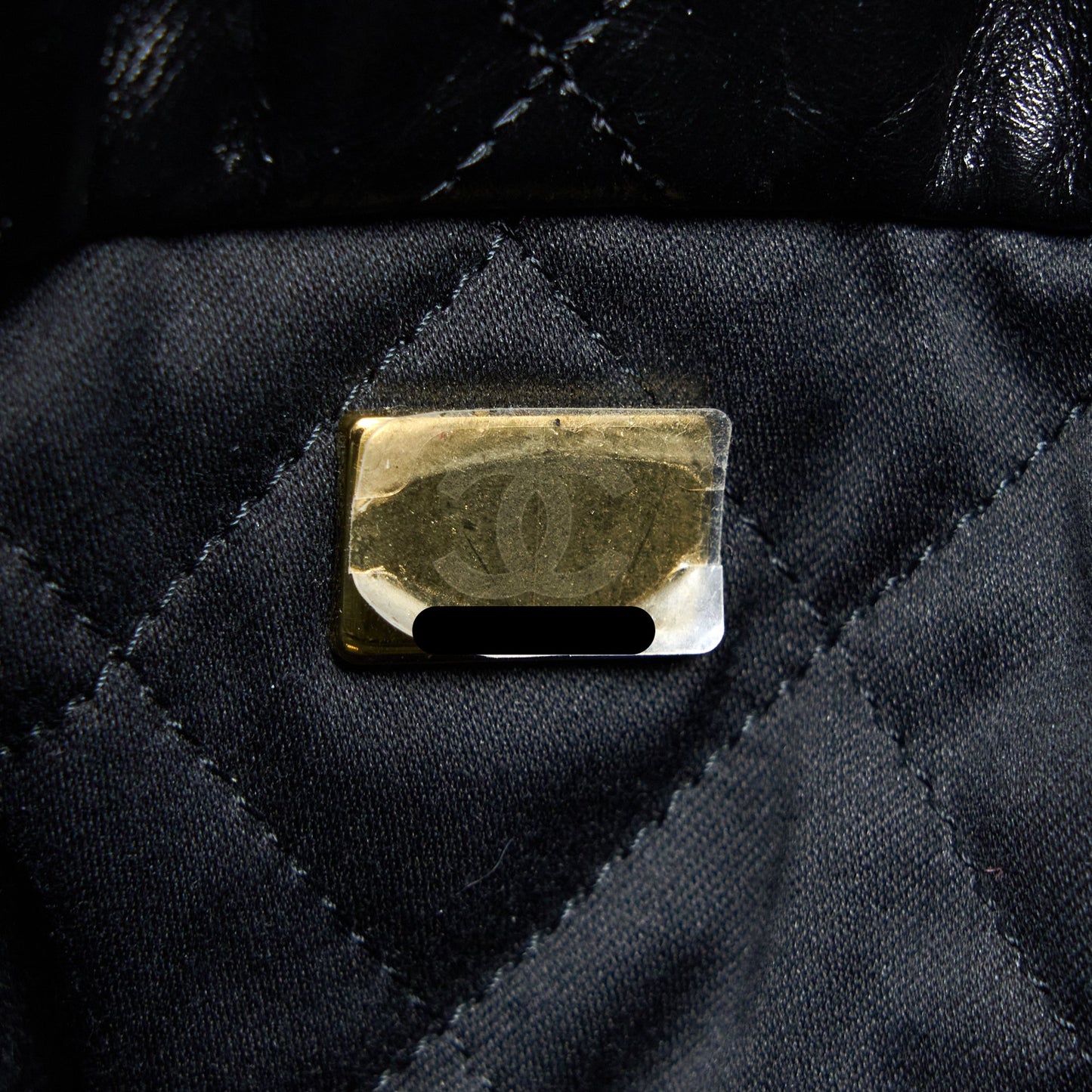 Chanel Medium 22 Bag Shiny Calfskin Black Brushed (Microchip)