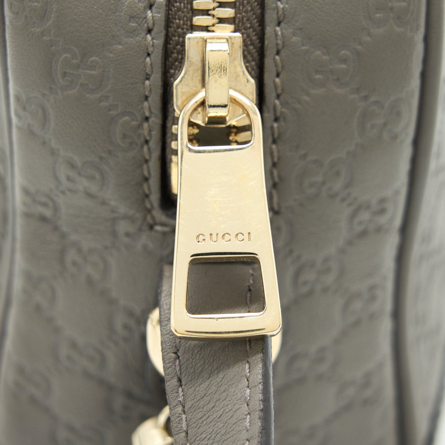 Gucci Guccissima Crossbody Bag Grey L