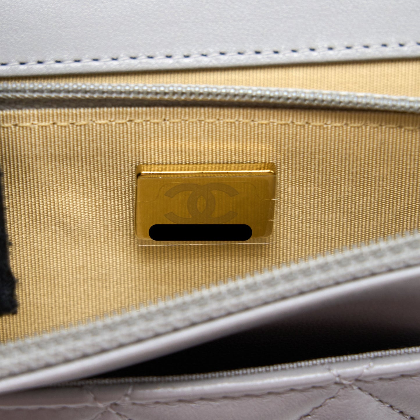 Chanel Pearl Crush Wallet on Chain Lambskin Light Grey (Microchip)