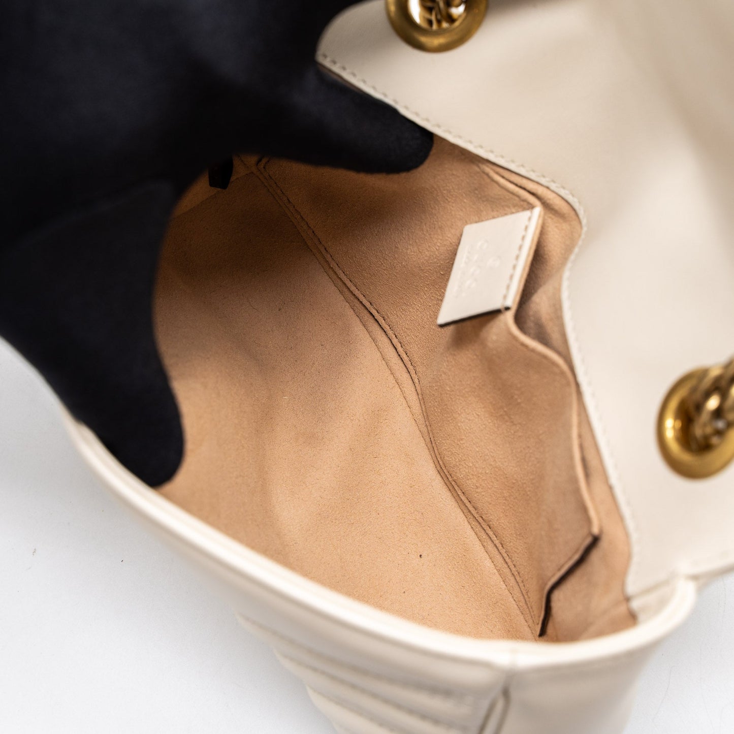 Gucci GG Marmont Mini Bag Matelass� Calfskin White Brushed