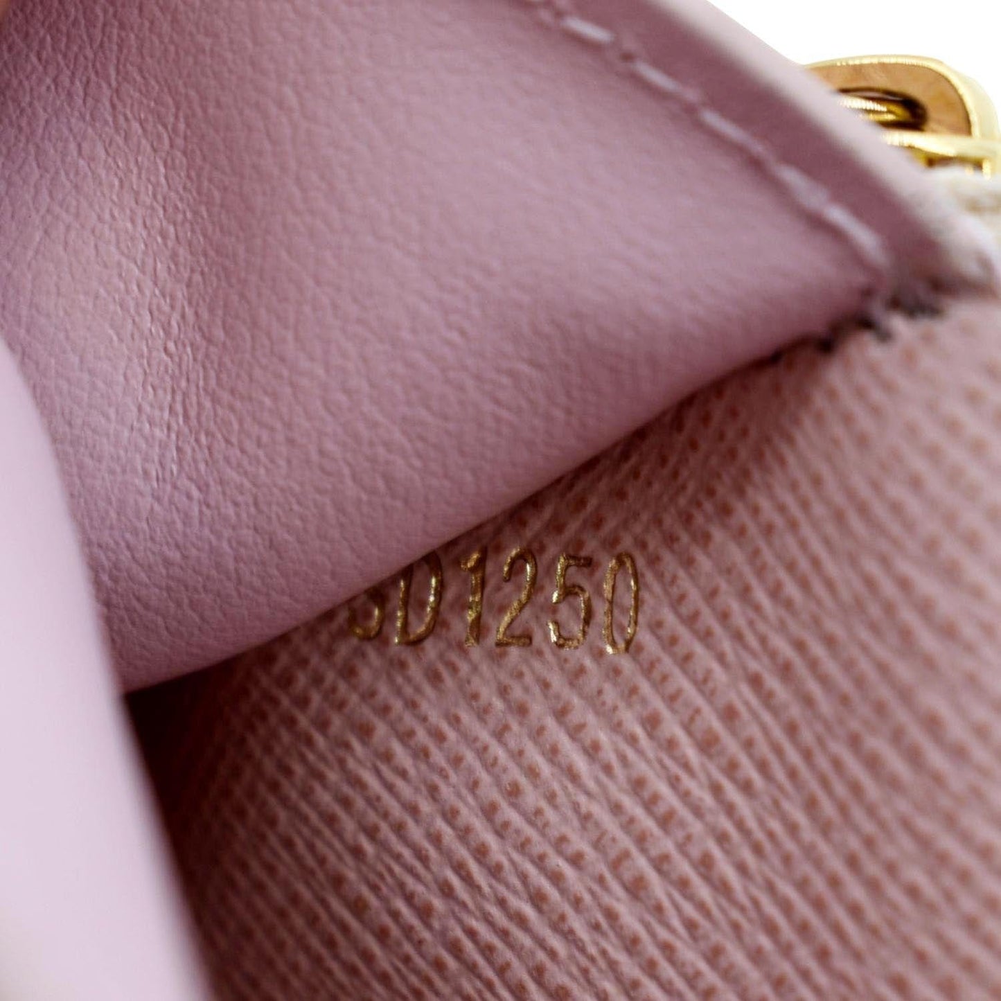 LOUIS VUITTON Victorine Damier Azur Wallet White