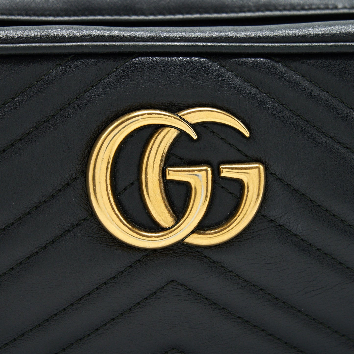 Gucci Marmont small matelasse shoulder bag black