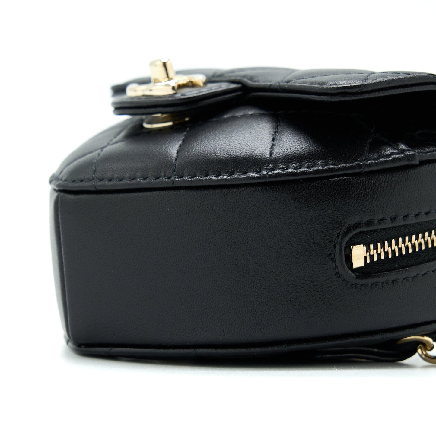 Chanel 22S Heart Belt Bag Lambskin Black L