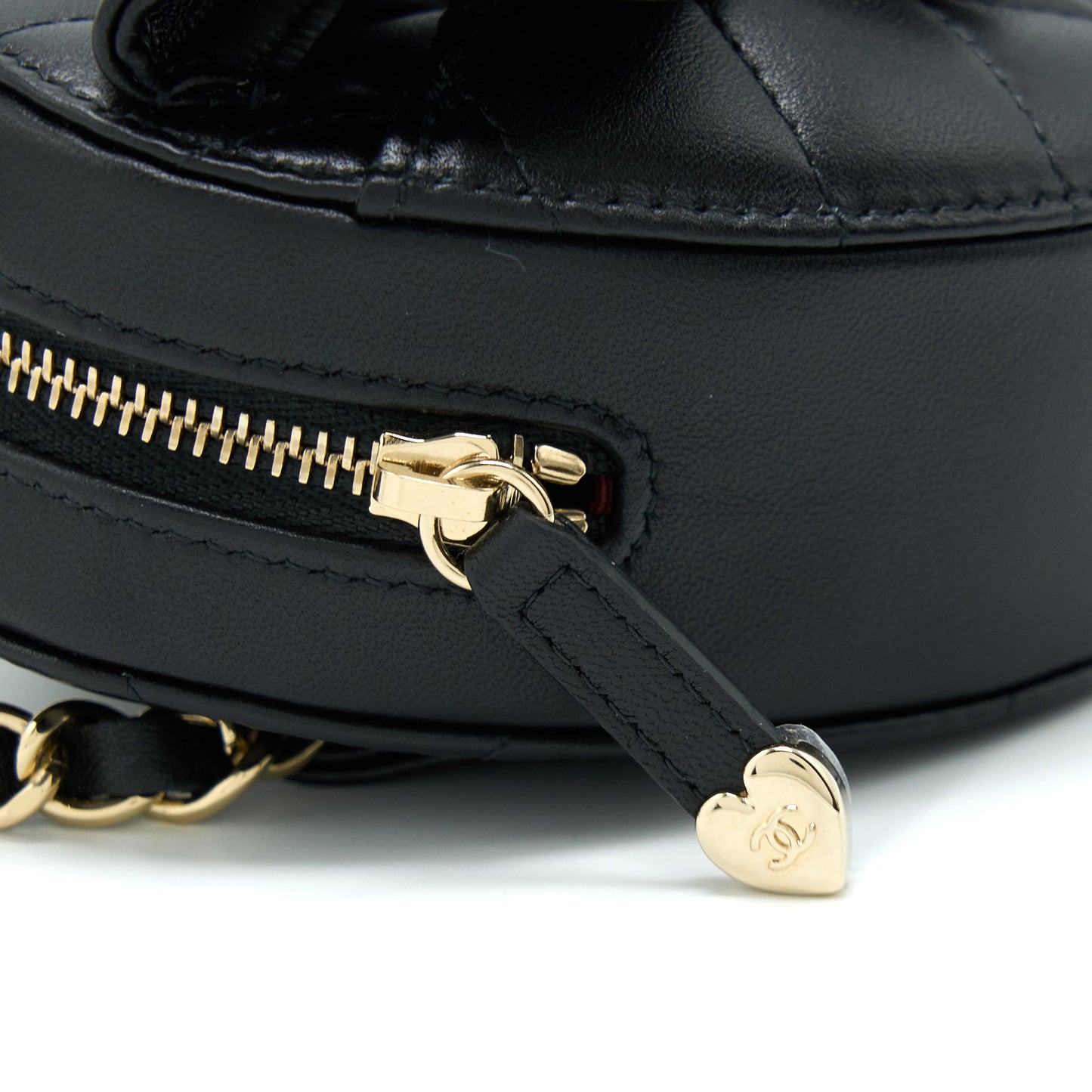 Chanel 22S Heart Belt Bag Lambskin Black L