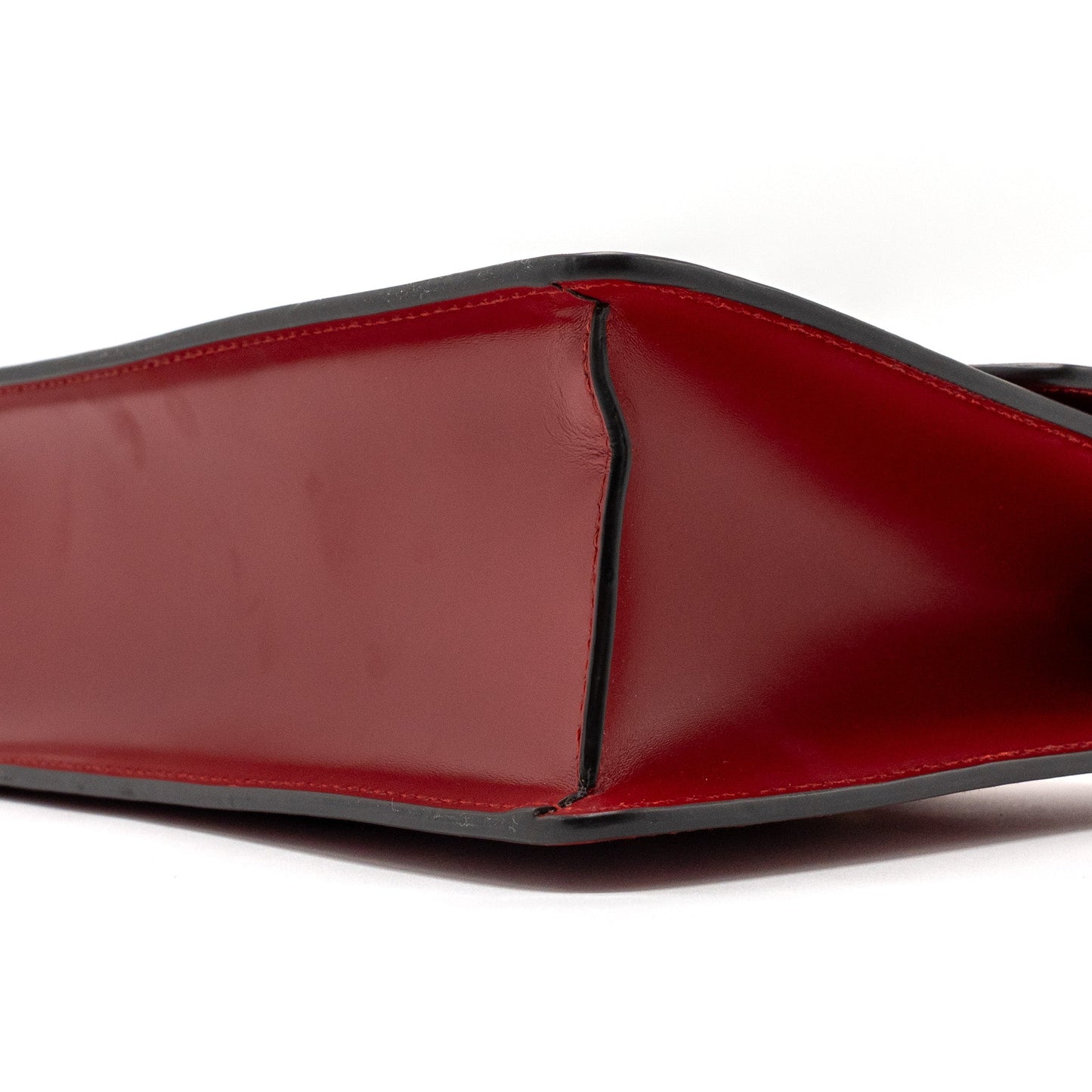Gucci Sylvie shoulder bag calfskin red