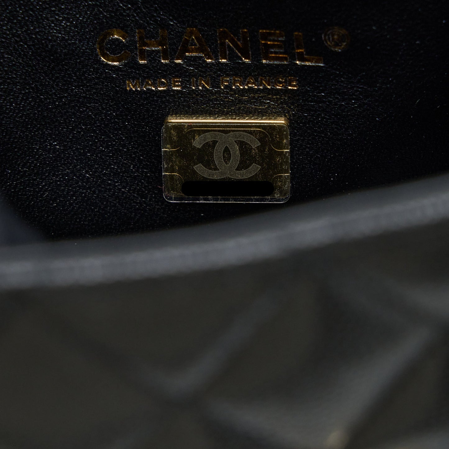 Chanel Mini Bucket Tote Bag Caviar Black L (Microchip)