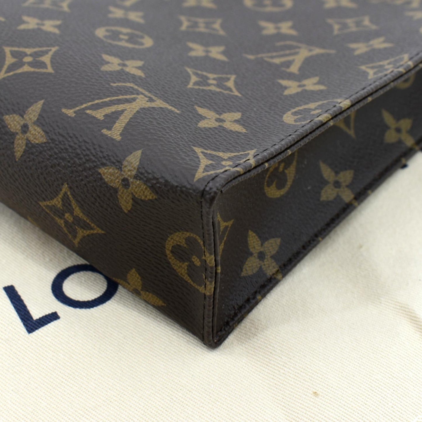 LOUIS VUITTON Toiletry 26 Monogram Canvas Cosmetic Pouch Brown