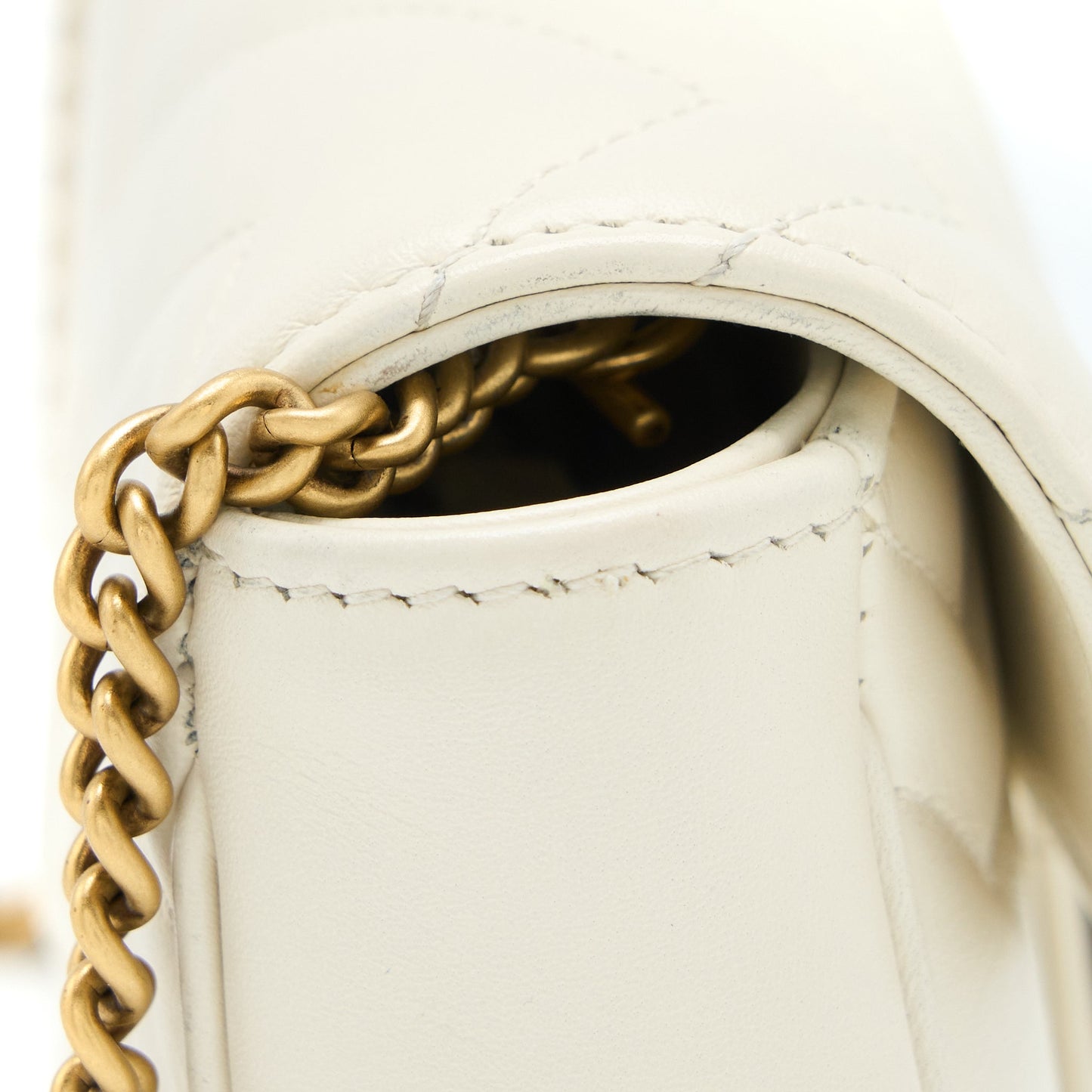 Gucci GG Marmont Super Mini Bag Matelass� White Brushed