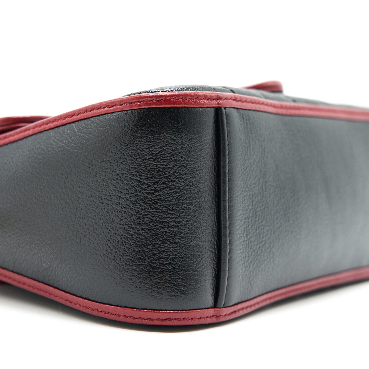 GUCCI GG MARMONT MINI TOP HANDLE BAG BLACK