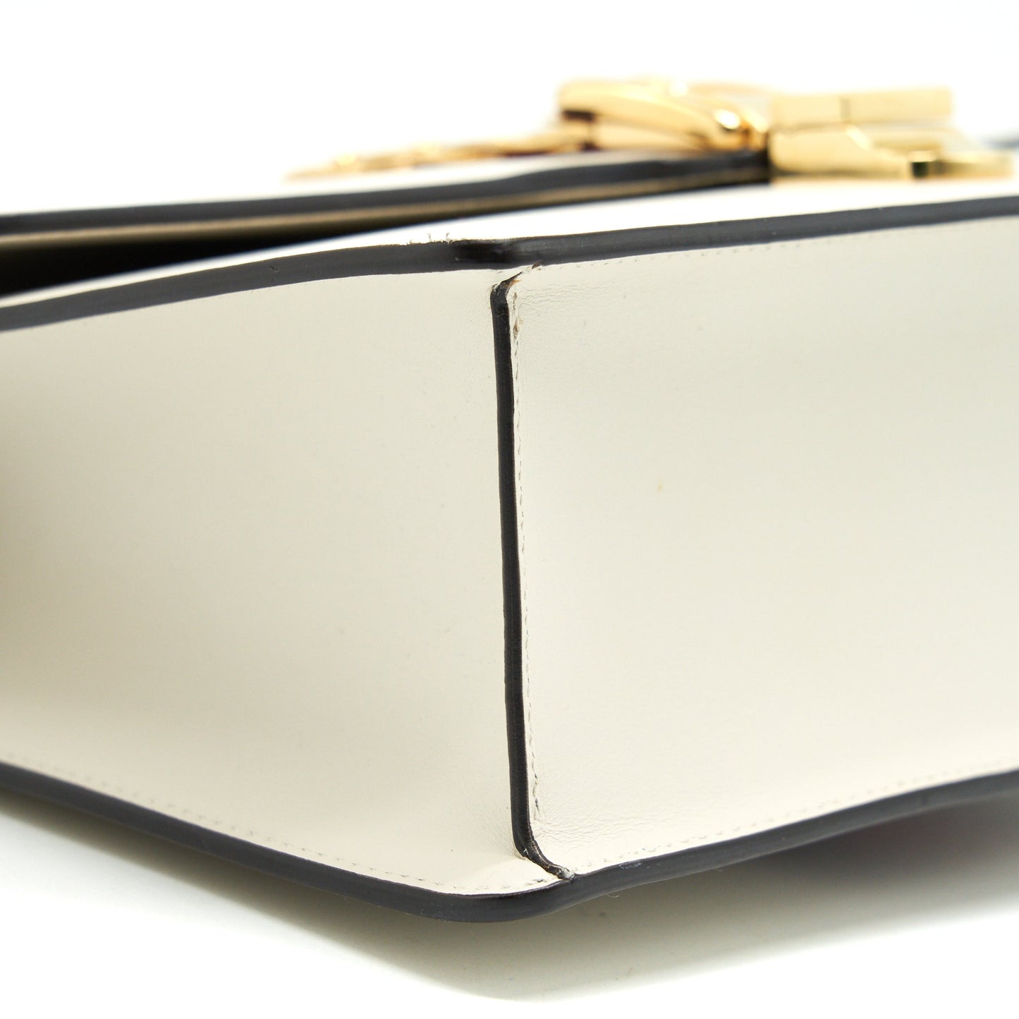 GUCCI SMALL SYLVIE BAG IN WHITE