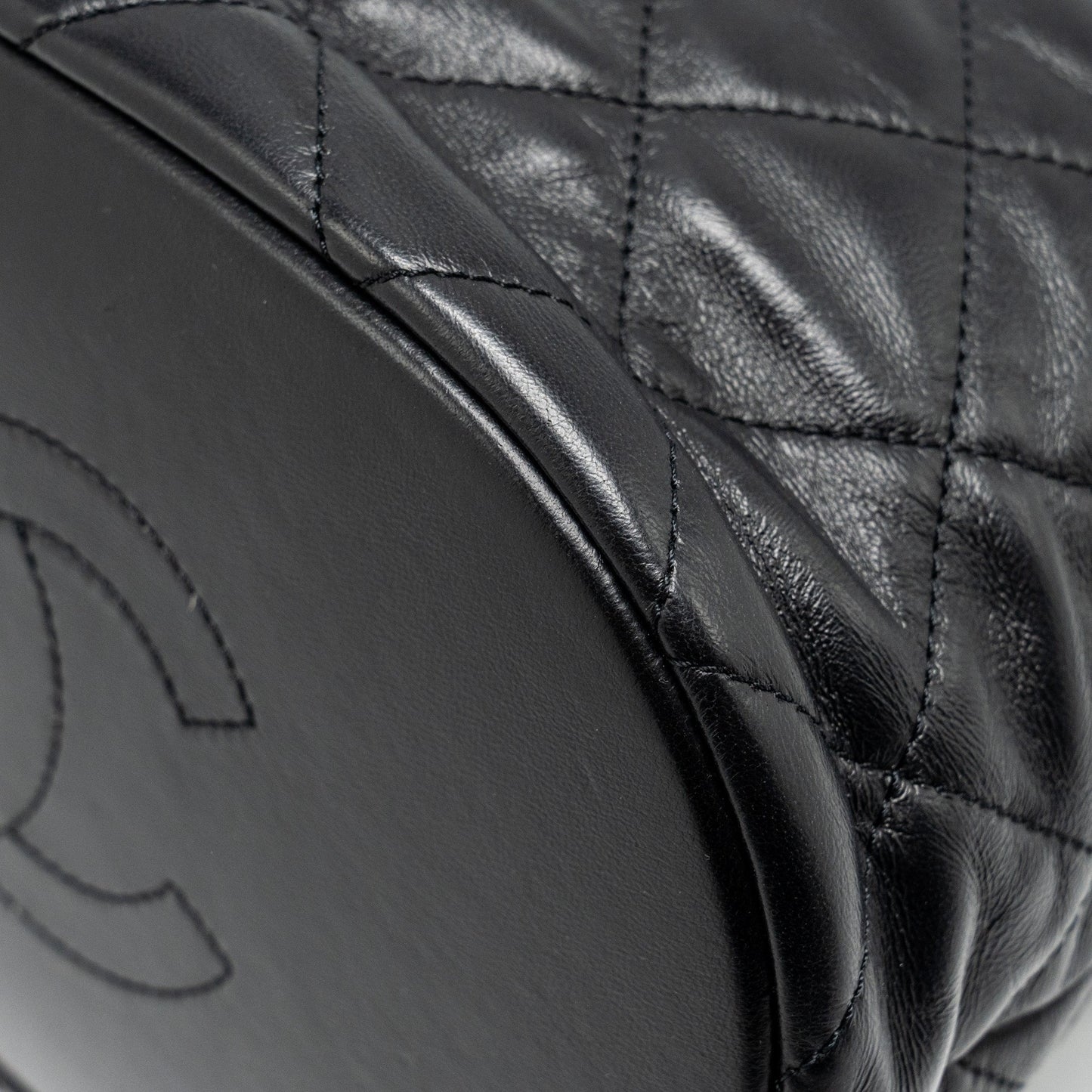 Chanel 22p Drawstring Bucket Bag Lambskin Black (Microchip)
