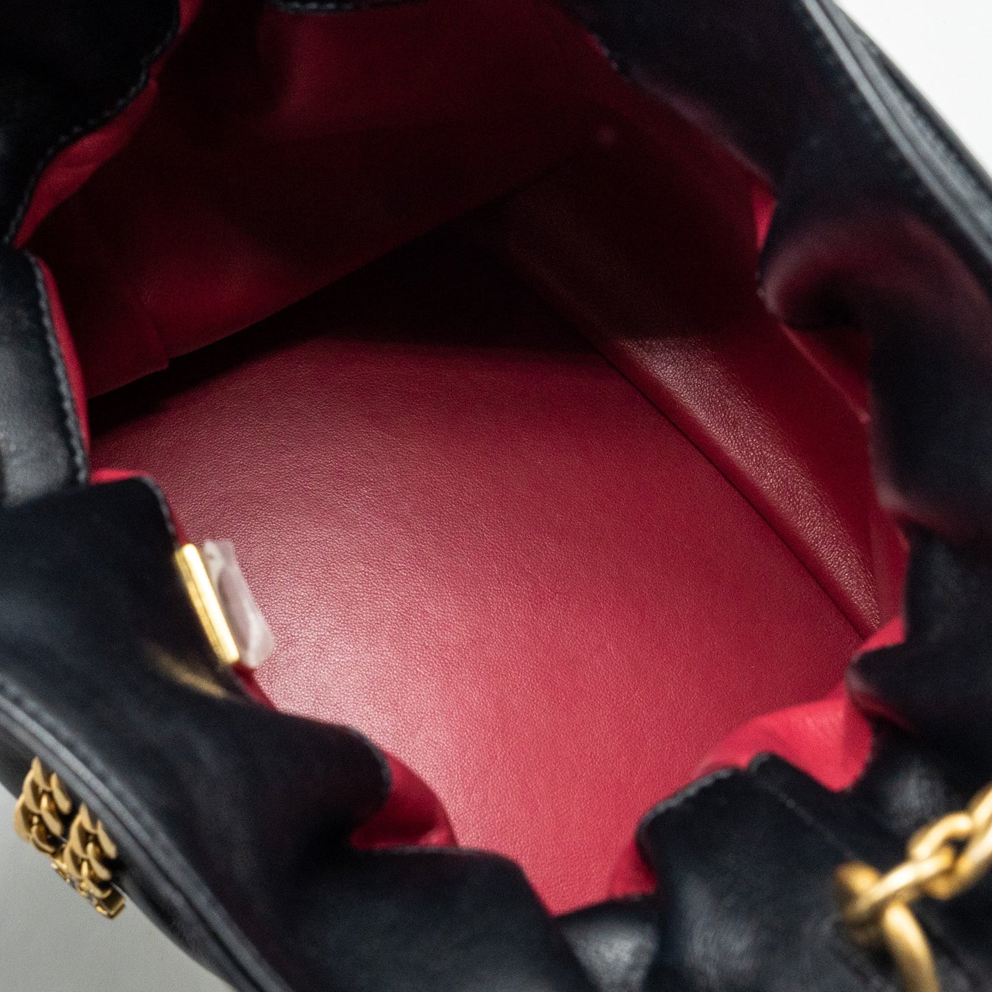 Chanel 22p Drawstring Bucket Bag Lambskin Black (Microchip)