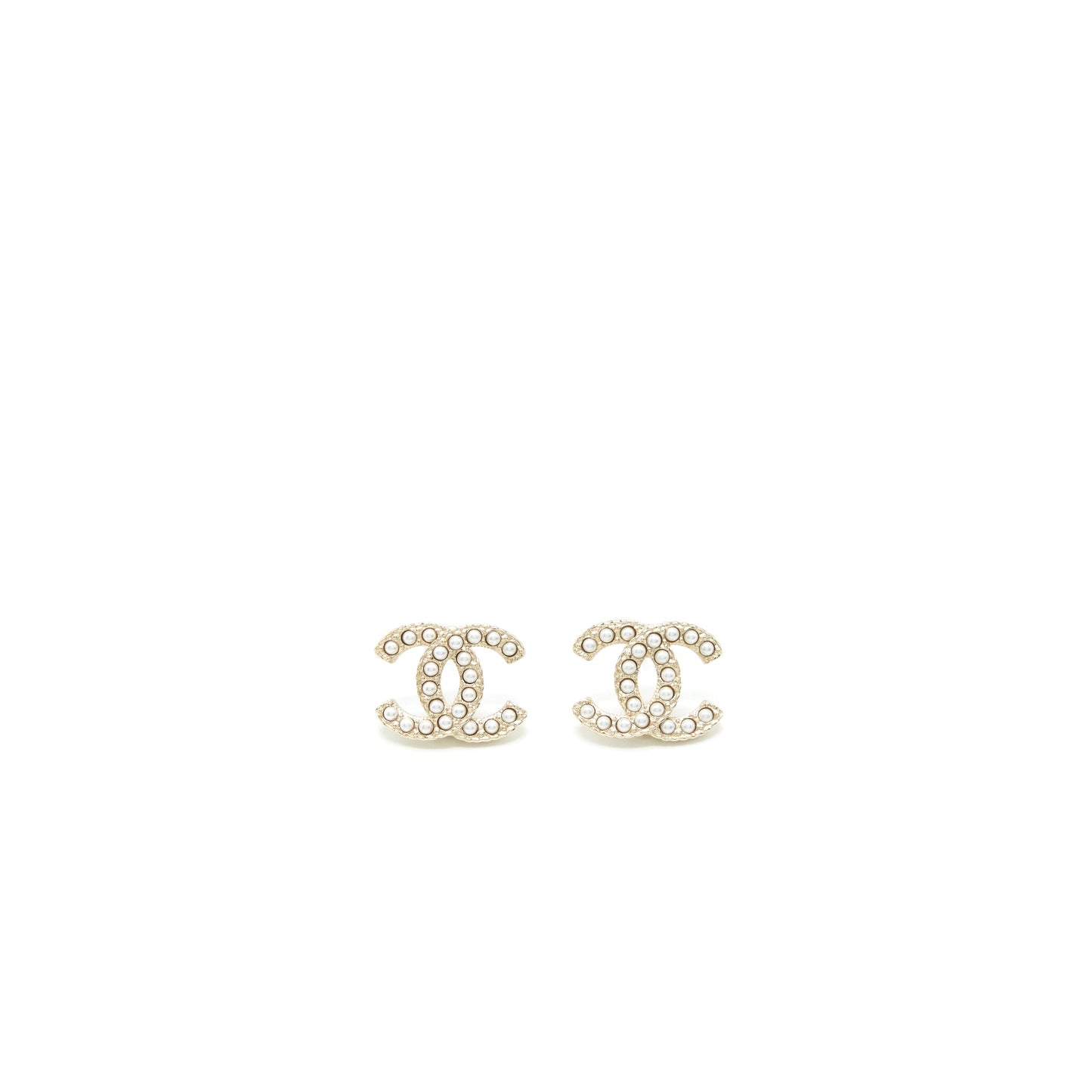 Chanel CC logo with mini pearl earrings L