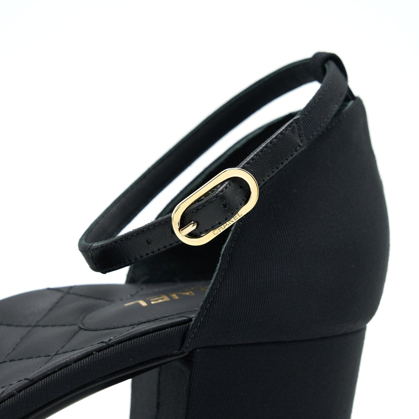 Chanel Size 38 Black Low Heel Pumps