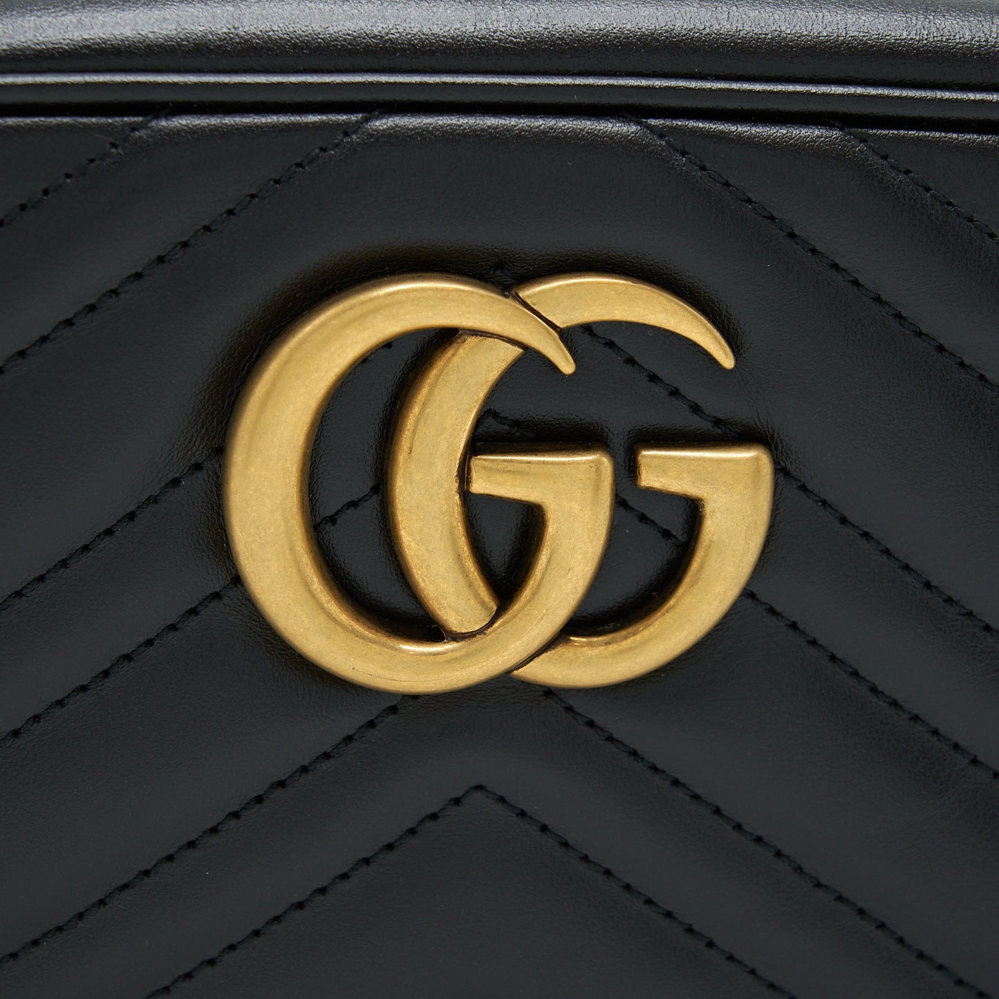 Gucci GG Marmont Small Matelasse Shoulder Bag Calfskin Black