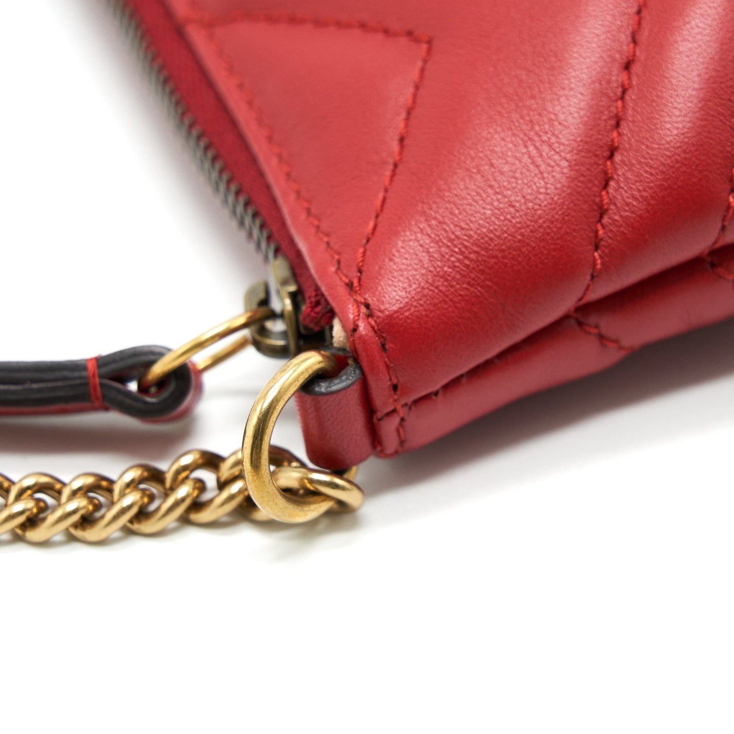 Gucci marmont mini pouch with chain red