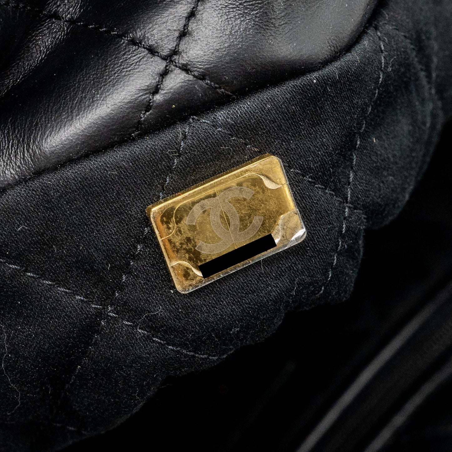 Chanel medium 22 bag calfskin black (microchip)