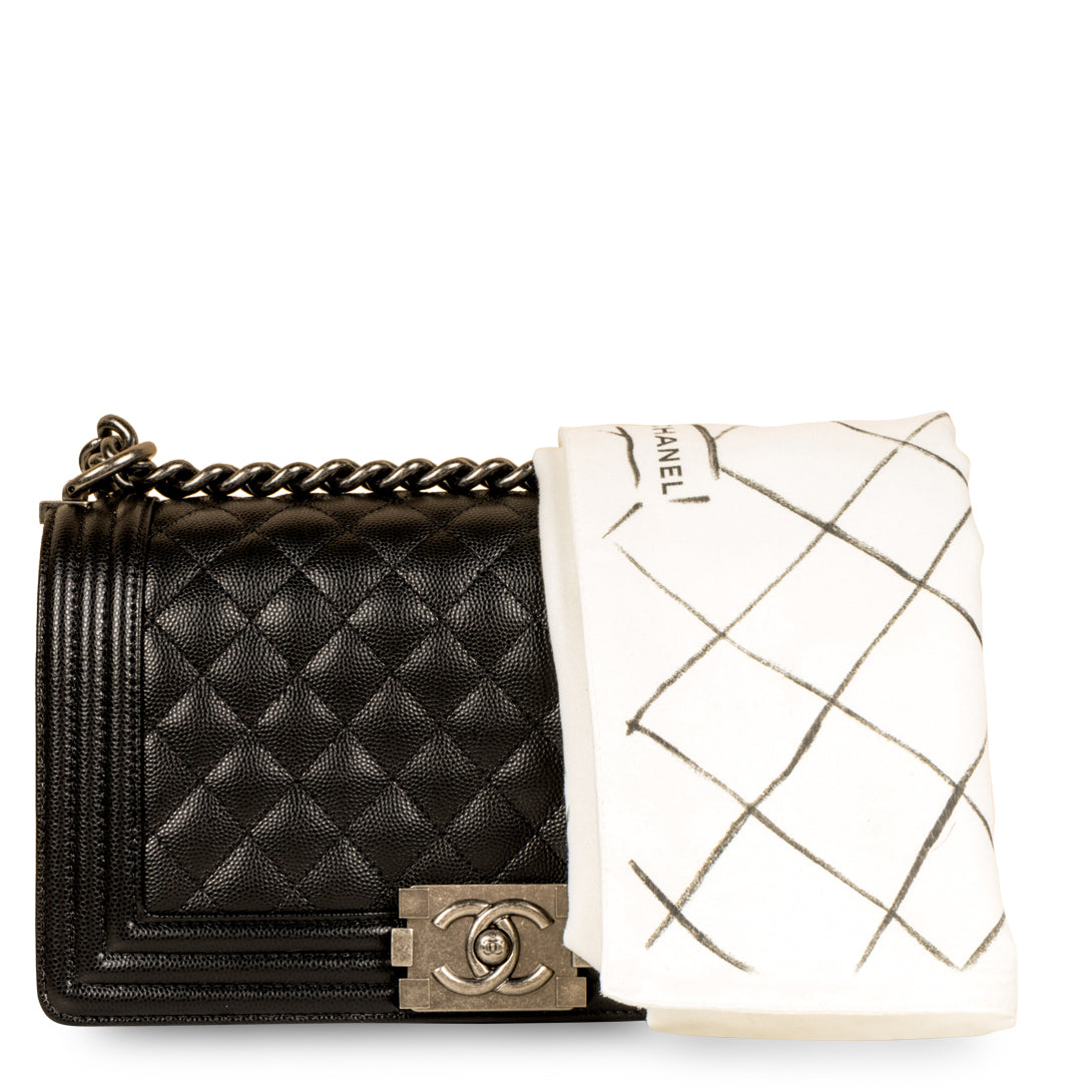 Chanel Medium Boy Bag - Caviar
