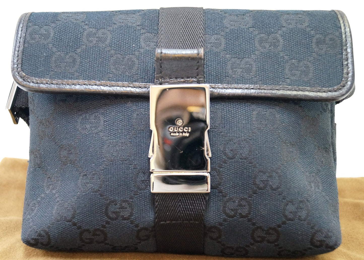 GUCCI GG Monogram Black Waist Bag 131236