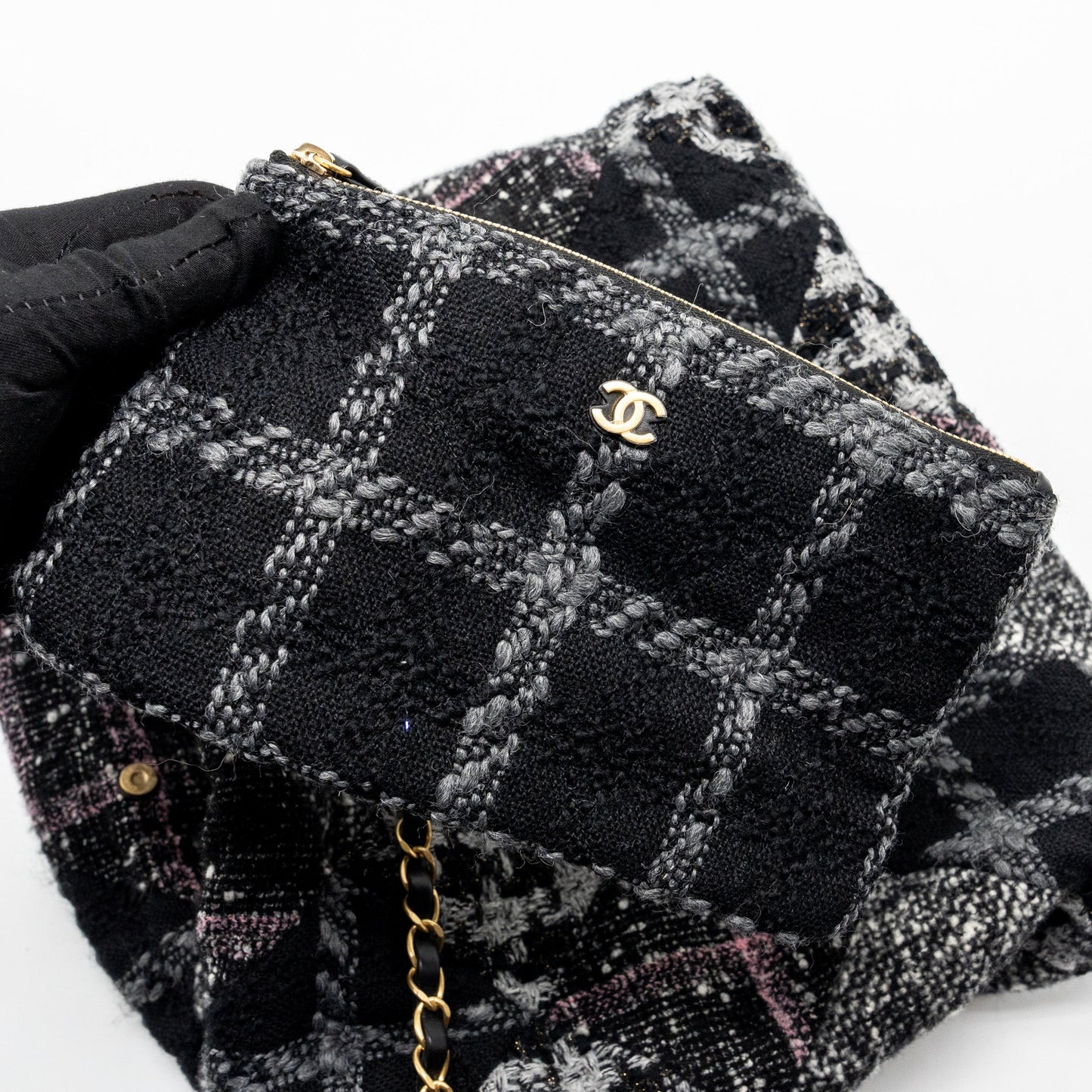 Chanel Medium 22 Bag fabric / tweed multicolour (microchip)