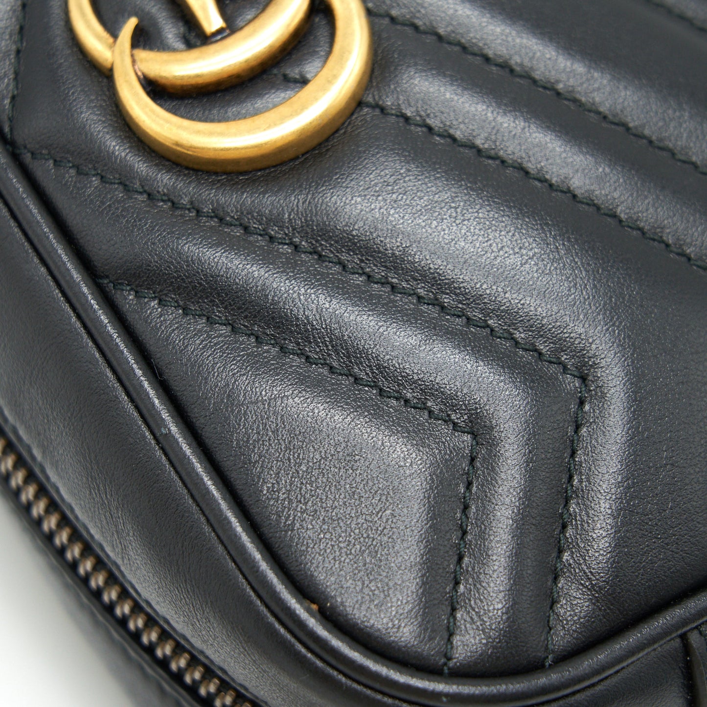 GUCCI MARMONT CAMERA BAG BLACK