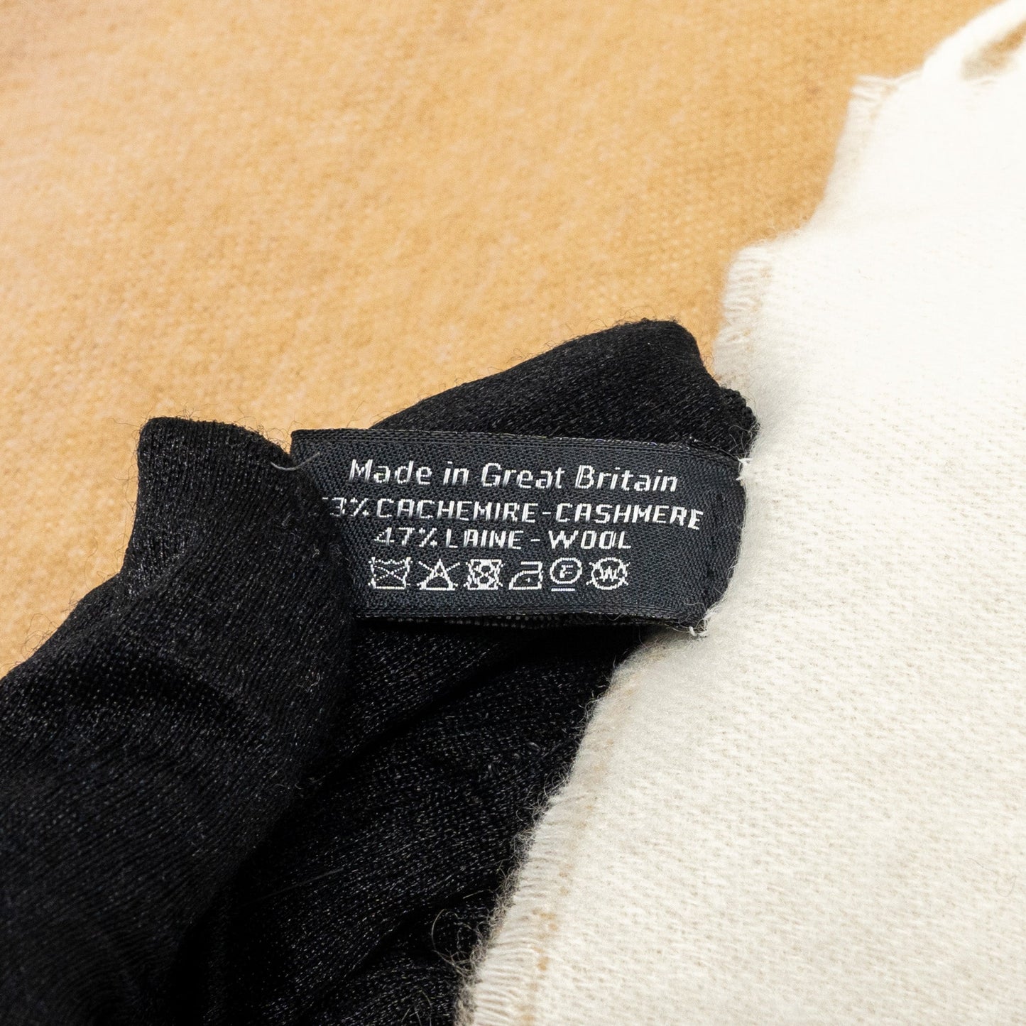 Chanel Cashmere And Wool Multicolour Scarf Pink/ beige/ Cream