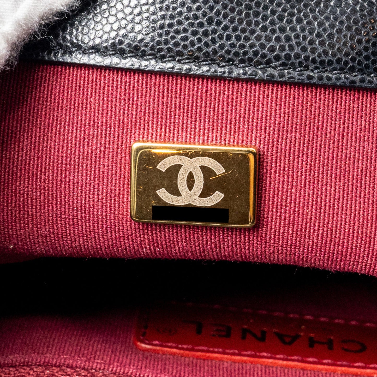 Chanel Twist your button quilted flap bag caviar black (microchip)