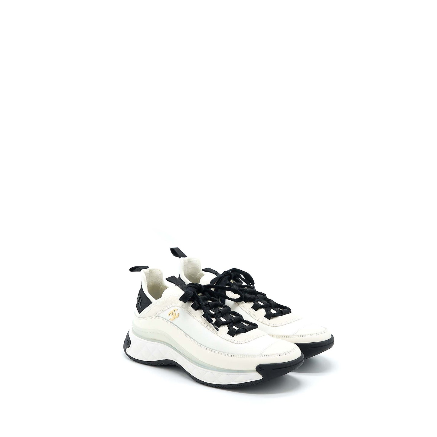 Chanel Size 41 Sport Trail Sneaker Suede/Calfskin White/Black