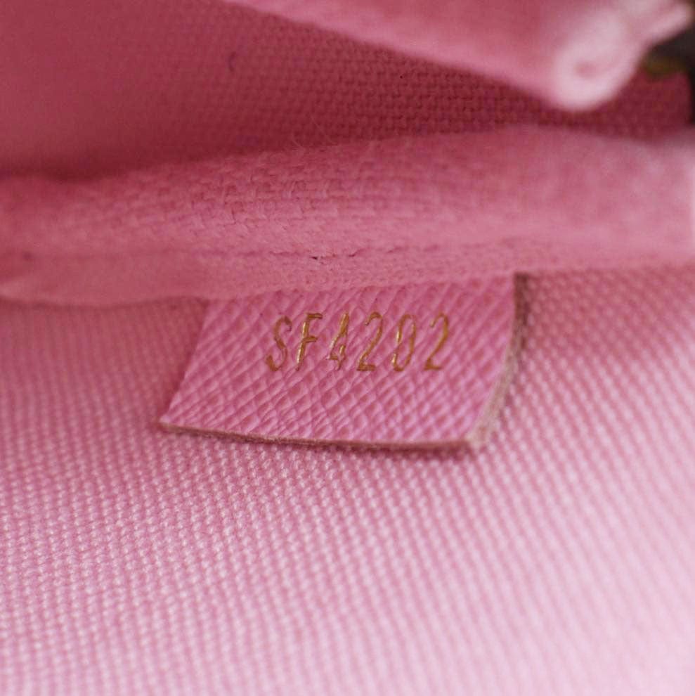 LOUIS VUITTON Christmas Animation Pochette Monogram Canvas Accessoires Pouch Pink