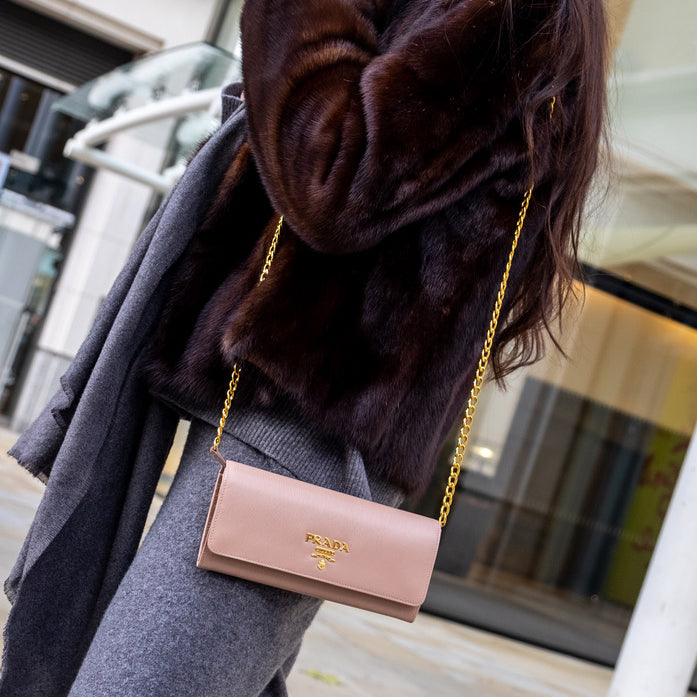 Prada Wallet on Chain