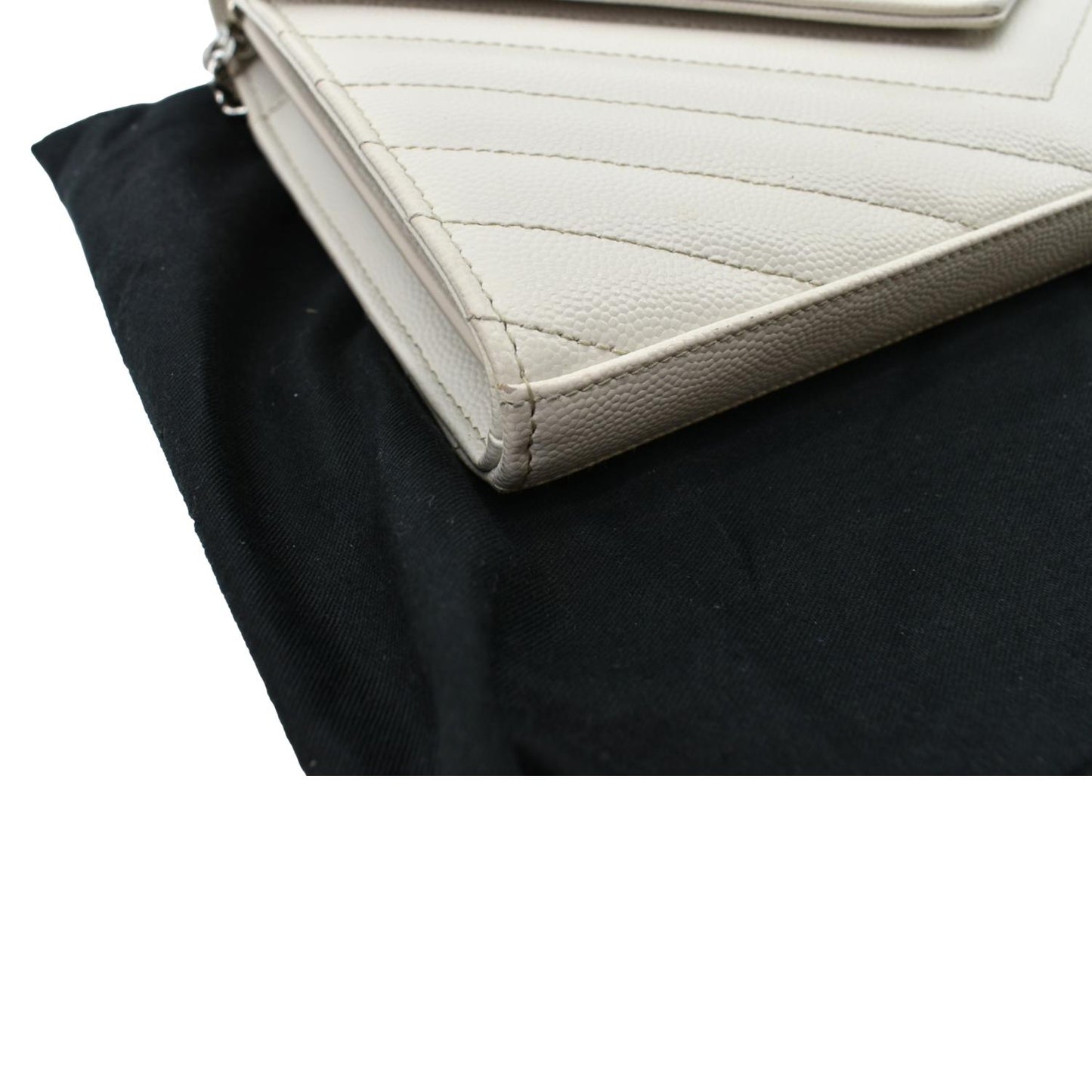 YVES SAINT LAURENT Grain De Poudre Envelope Chain Bag White