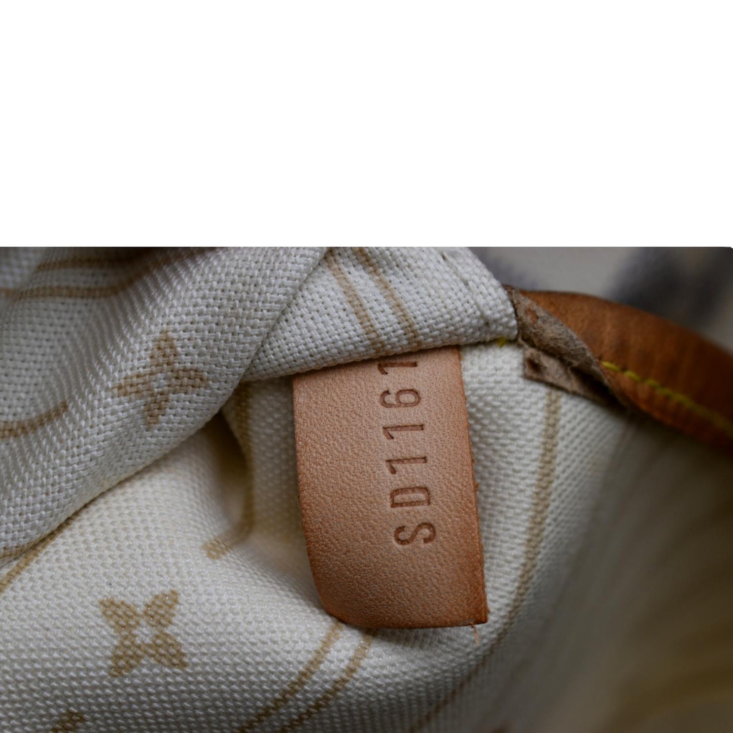 LOUIS VUITTON Neverfull MM Damier Azur Shoulder Bag White