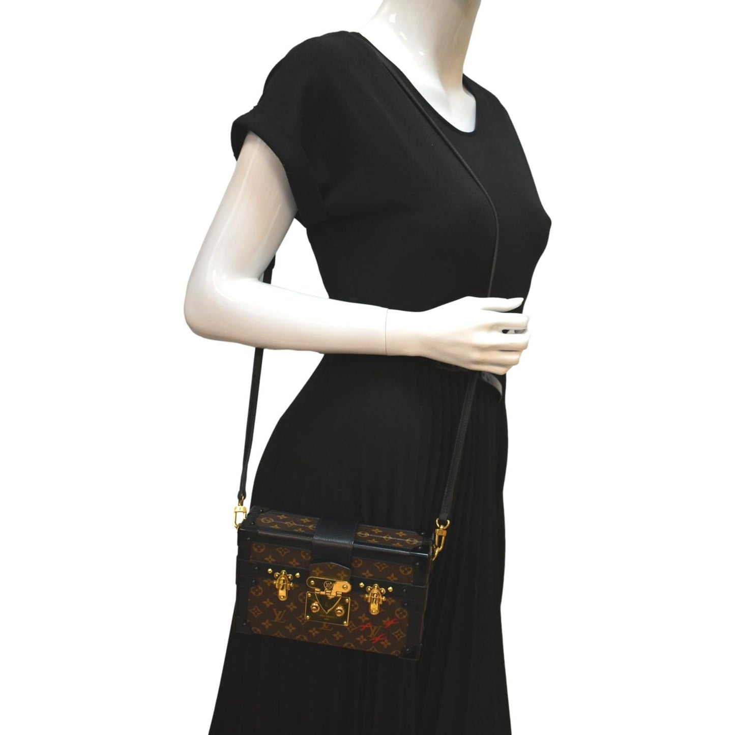 LOUIS VUITTON Trunk Clutch Reverse Monogram Crossbody Bag Brown