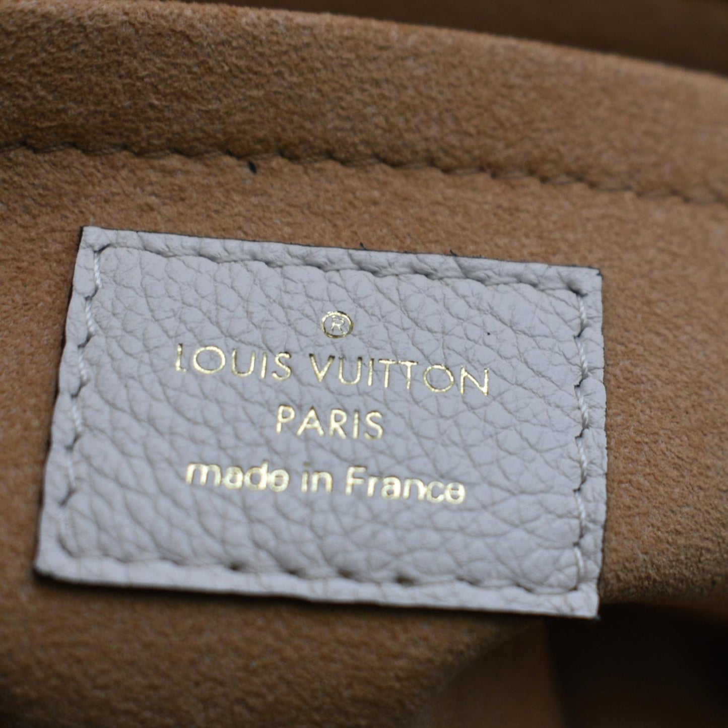 LOUIS VUITTON Lockme Tender Grained Calfskin Leather Shoulder Bag Quartz
