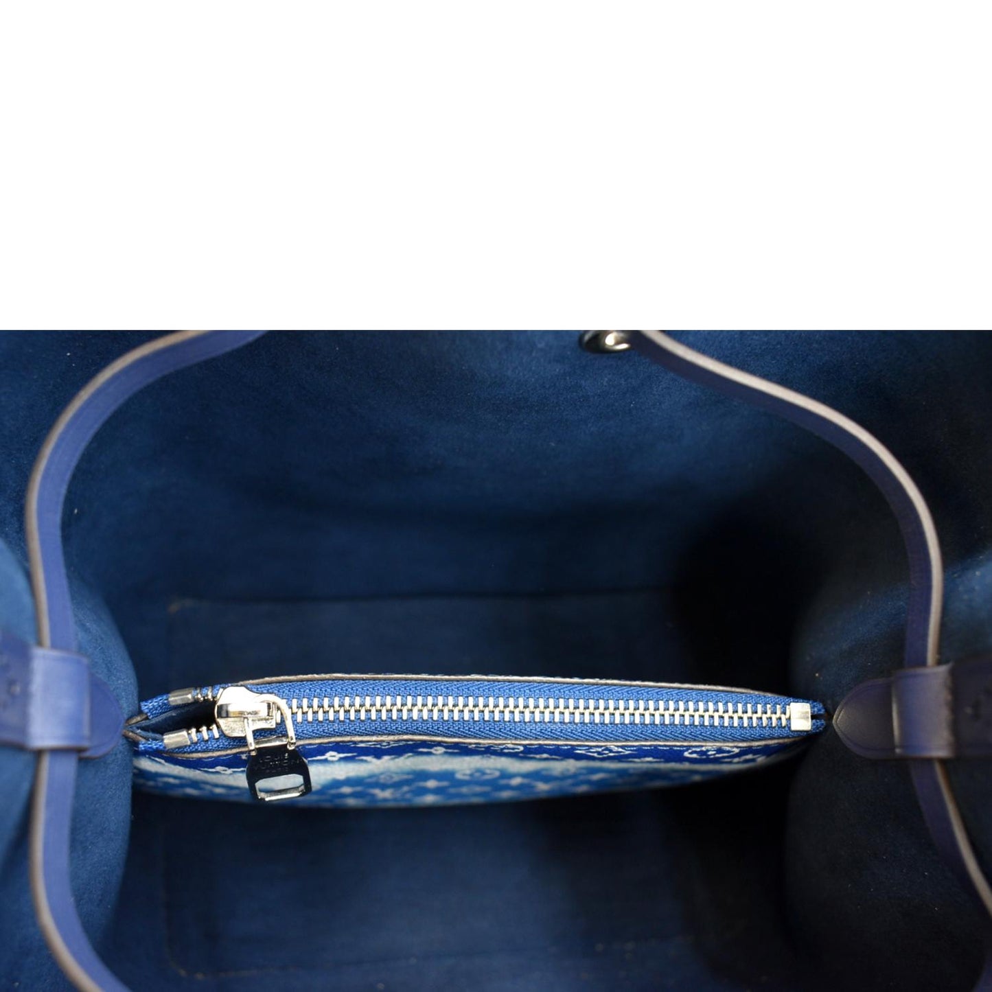 LOUIS VUITTON Escale Neonoe MM Monogram Giant Shoulder Bag Blue