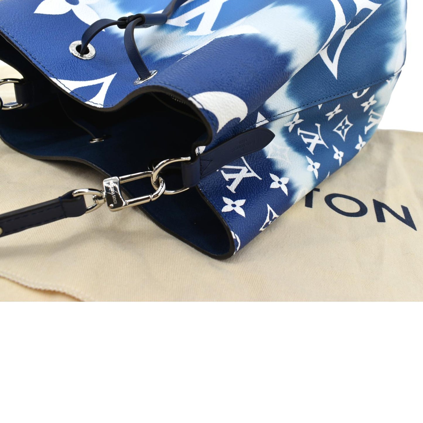 LOUIS VUITTON Escale Neonoe MM Monogram Giant Shoulder Bag Blue