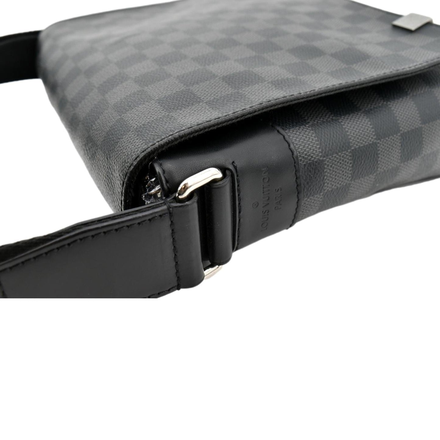 LOUIS VUITTON District PM Damier Graphite Messenger Bag Black